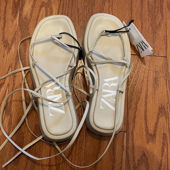 Zara Wrap-Up Flatforms